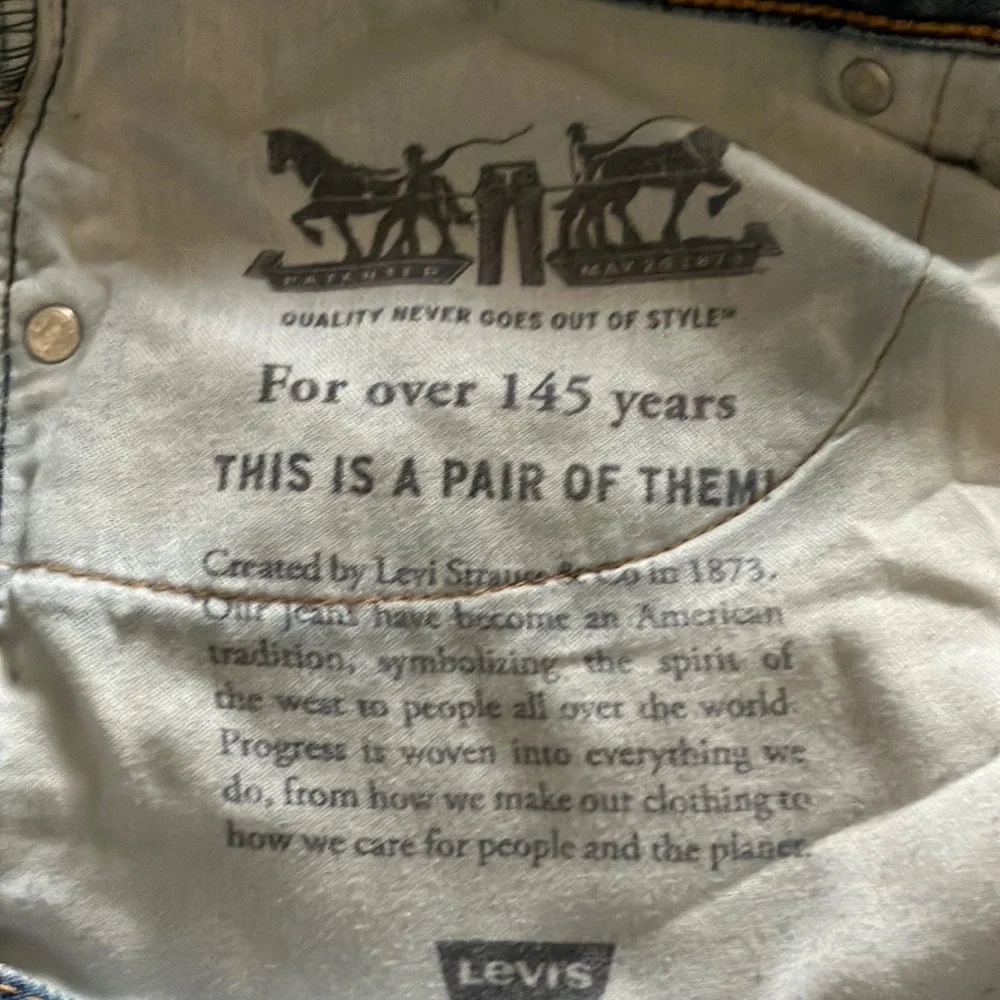 Levi's 505 Blue Jeans with Vintage Appeal 34x32‎ (Red Tab No Text)